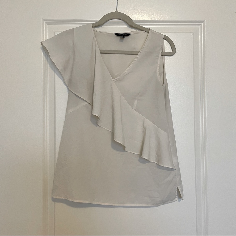 Banana Republic Ivory Cream Ruffle Sleeve Asymmetrical Sleeveless Top Size Small